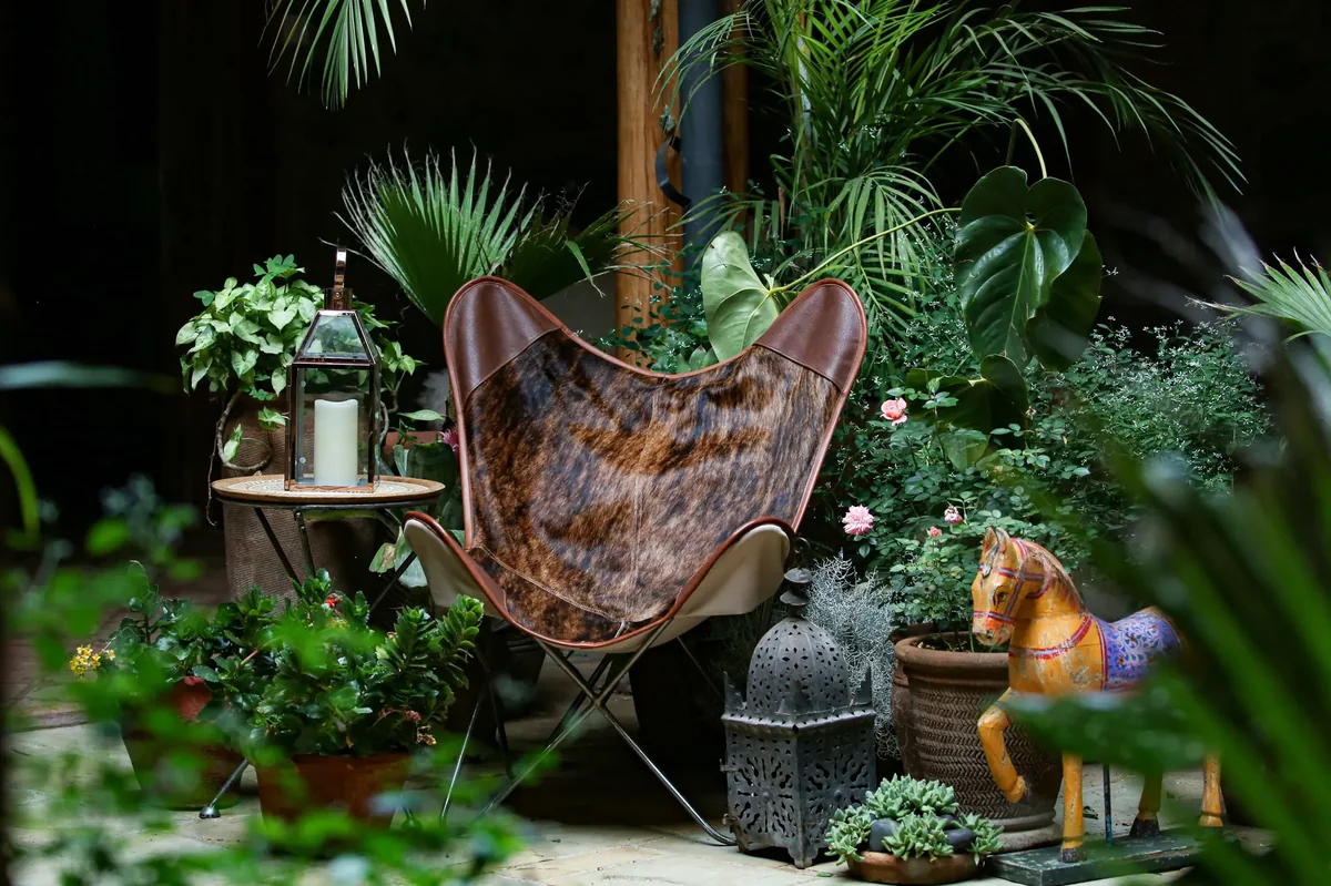 Blue Rhino Africa craft, leather