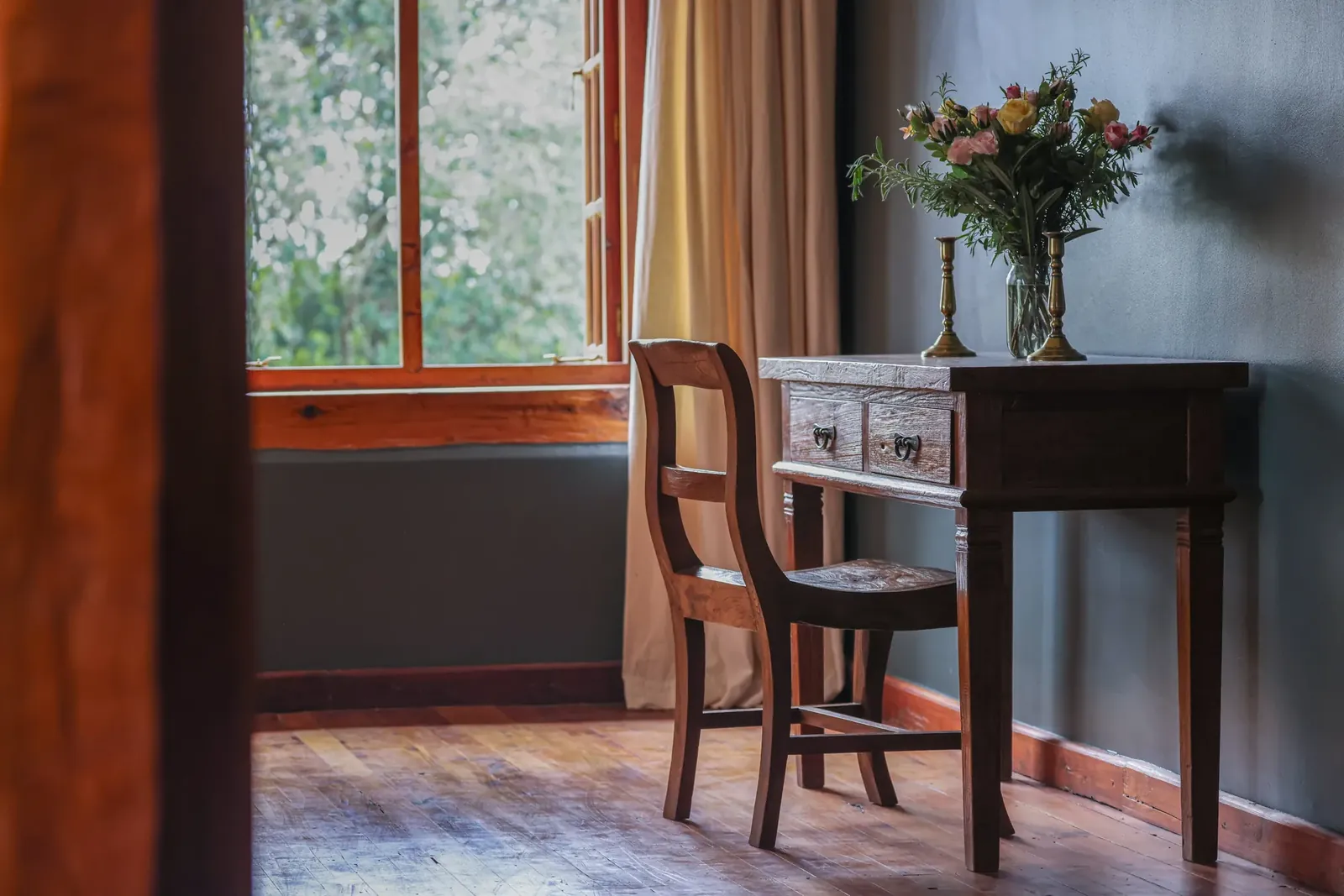Country Manor Suite interior