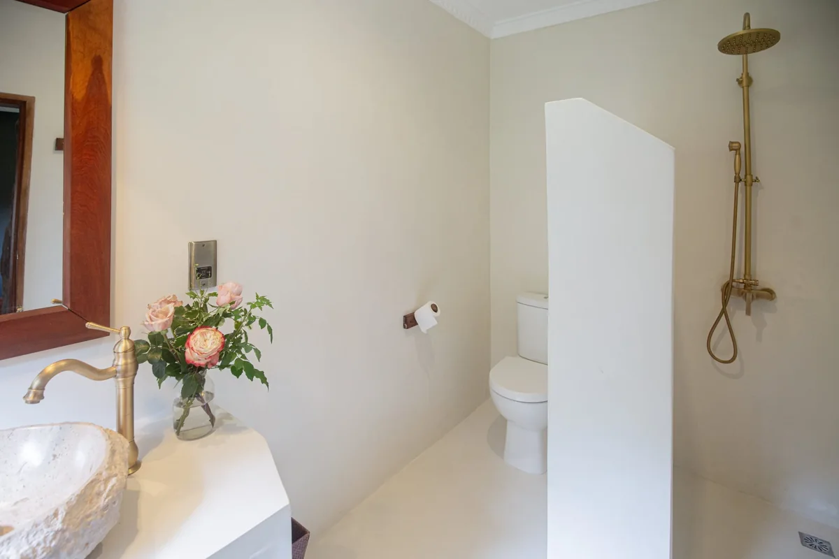Wild Thyme interior